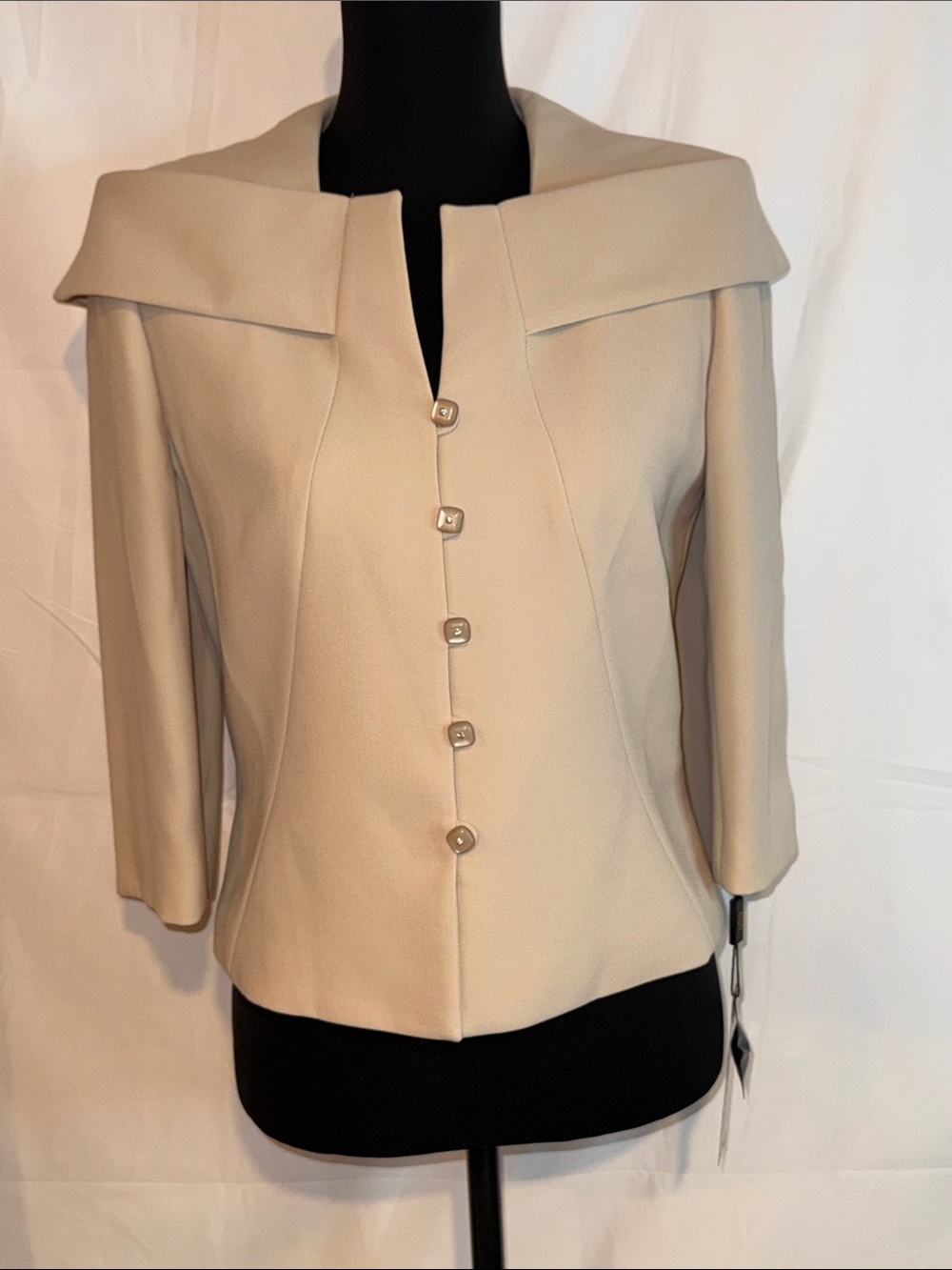 Tahari Arthur S. Levine cream portrait collar blazer jacket